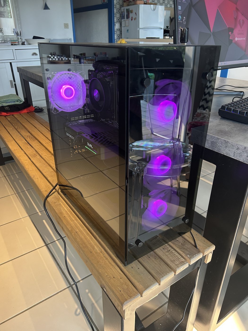 Ryzen 7 5700X — RTX 5060 8 Go