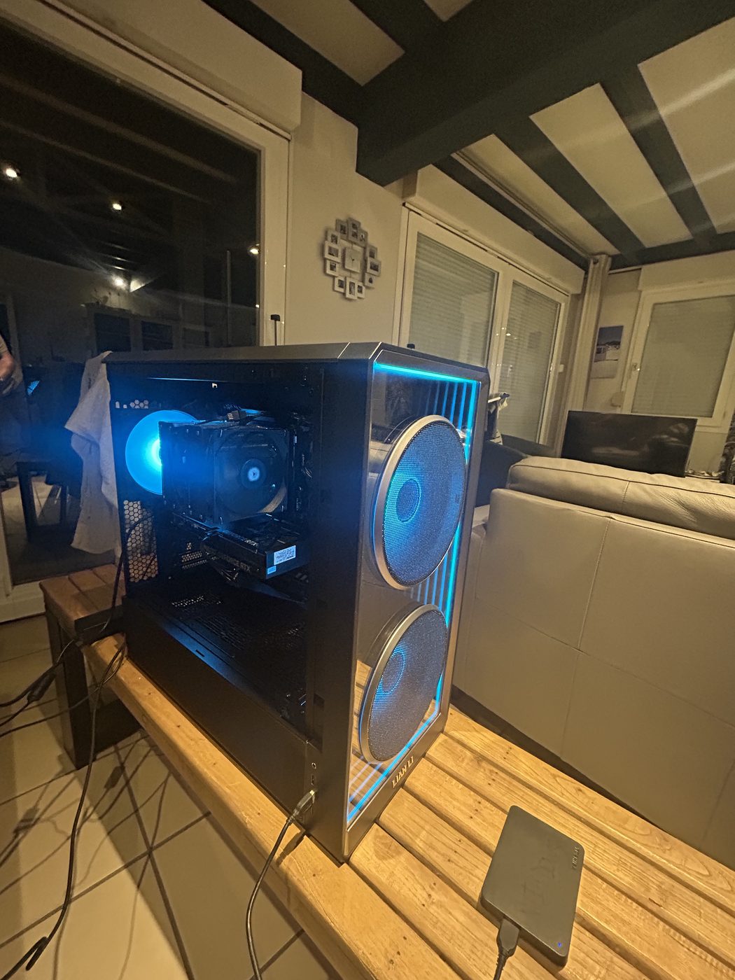PC gaming Ryzen 7 7800X3D et RTX 5060 Ti 8 Go